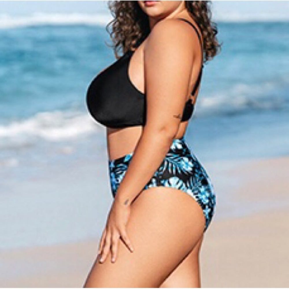 2X$20🆕 2 PCS Size 2X (20W-22W)Adjustable Straps and Mid-RiseCheeKy Black andGre